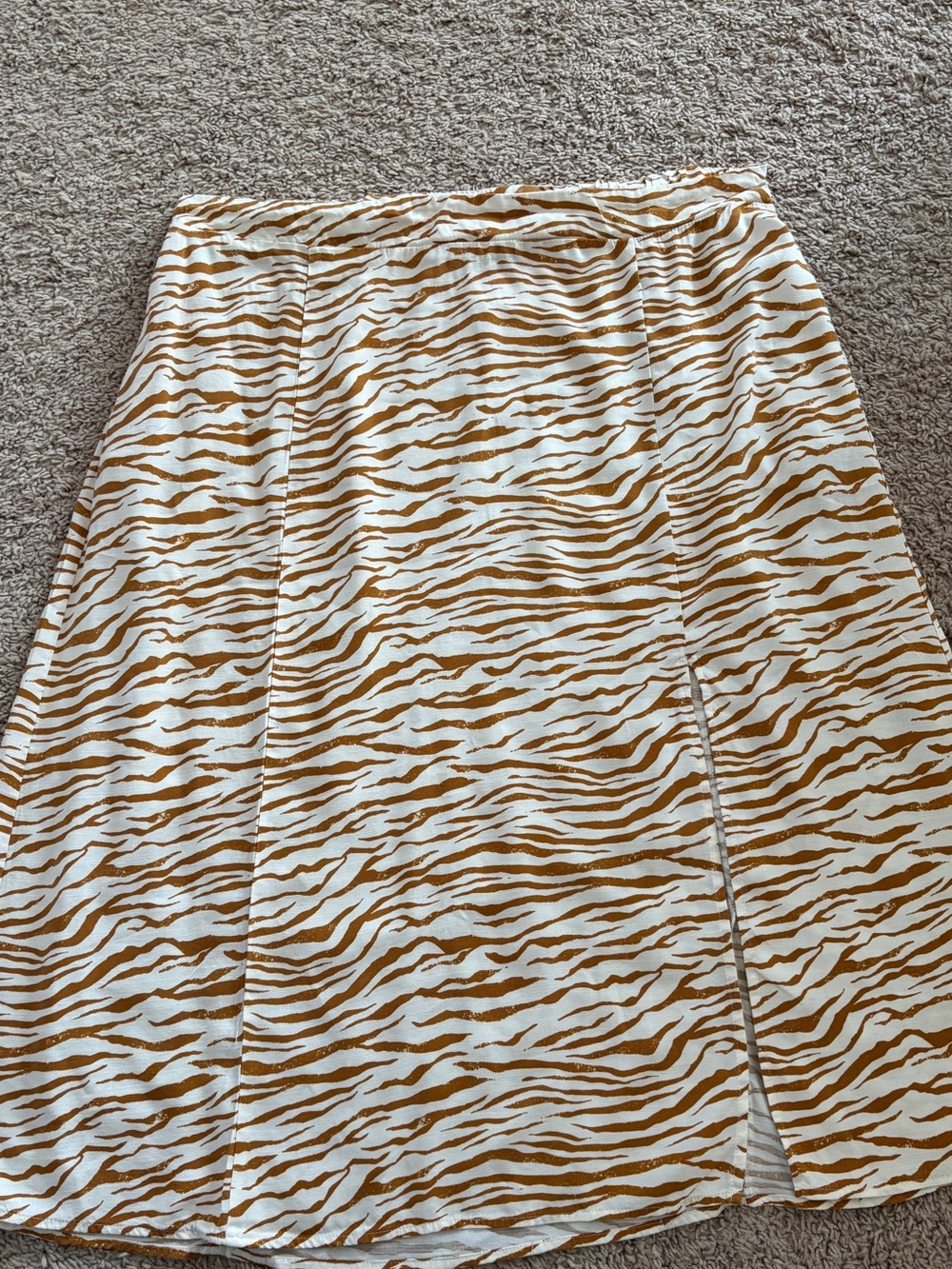 Ava & Viv White and Tan Zebra-Pattern Midi Skirt